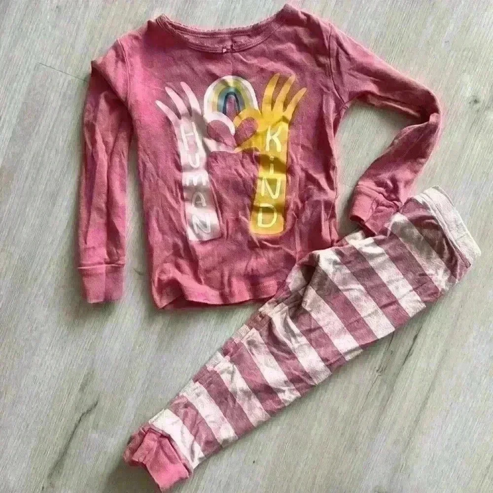 Carters pajamas size 4T